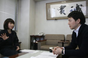 左から:株式会社日東 加瀬 茉莉様、インターファクトリー 三石 祐輔